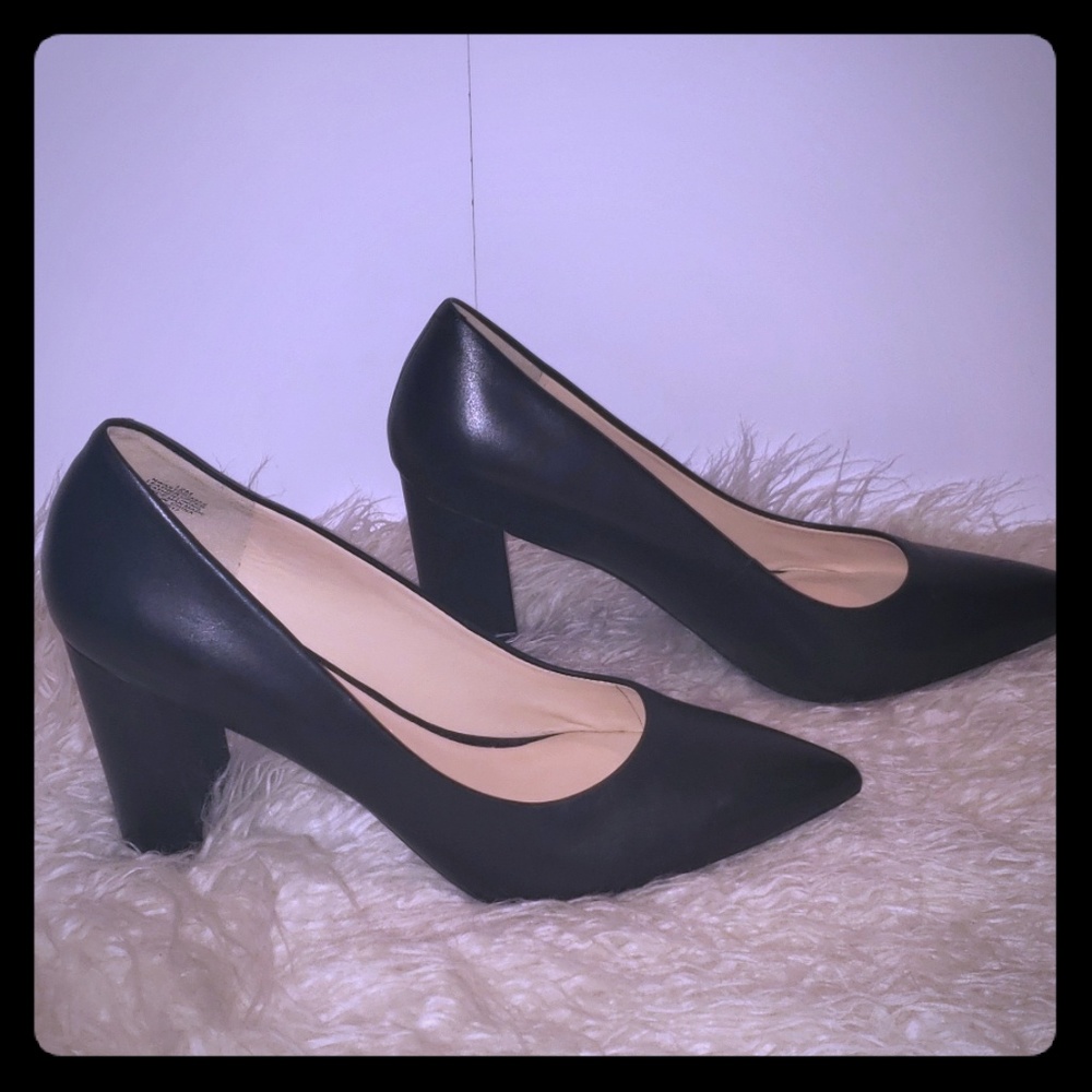 Pointed toe Pumps